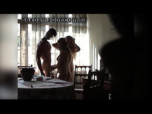 ❤️ Seks dostları nəhəng kişini və onunla birlikdə bir üçlüyü dəvət edirlər ❌ Seks videosu bizdə ❌